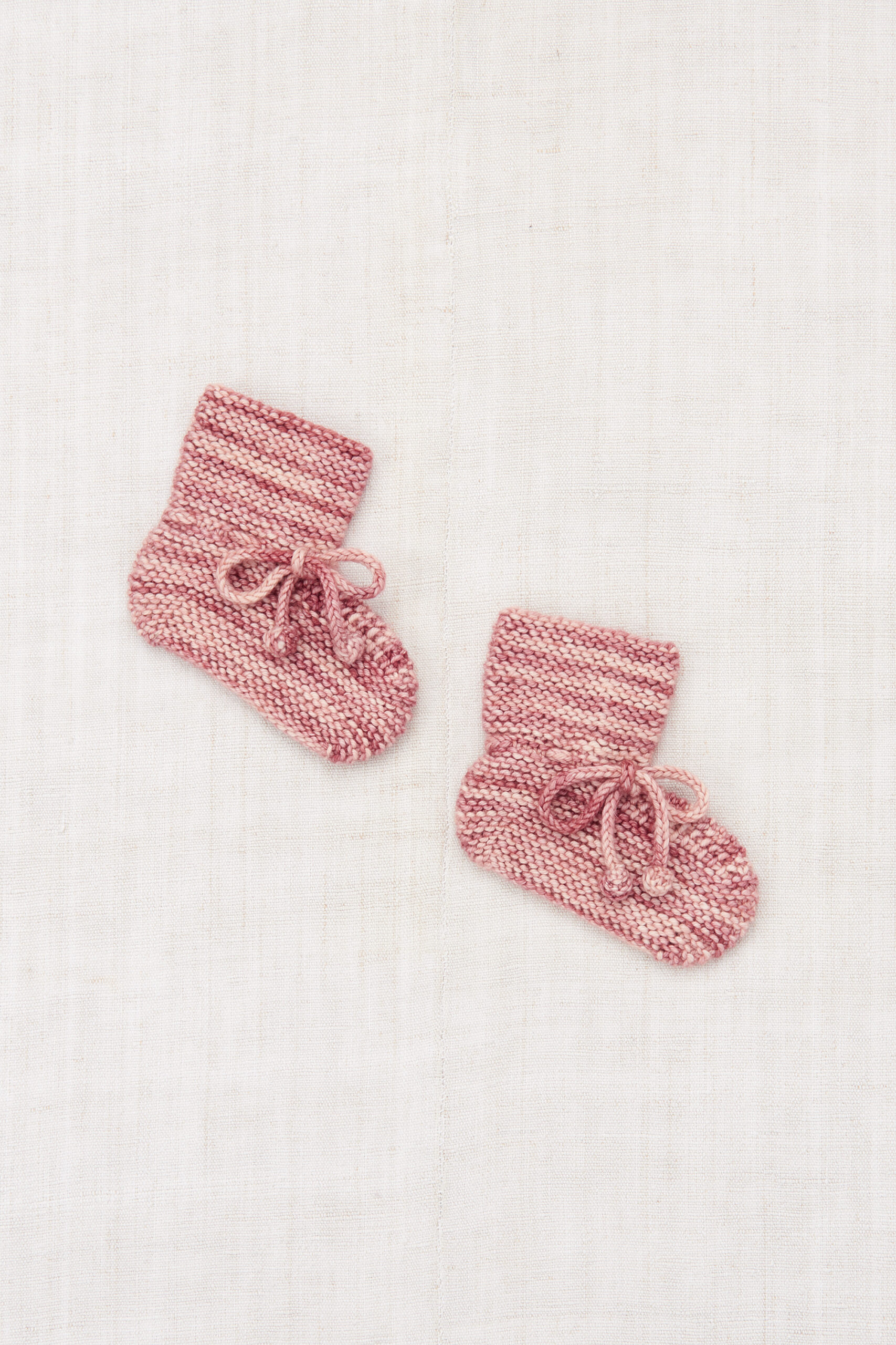 Misha & Puff baby classic booties - prairie rose