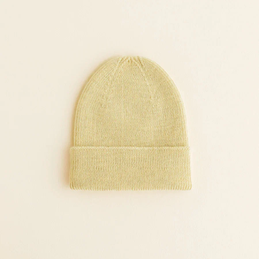 Hvid fonzie beanie newborn - light yellow