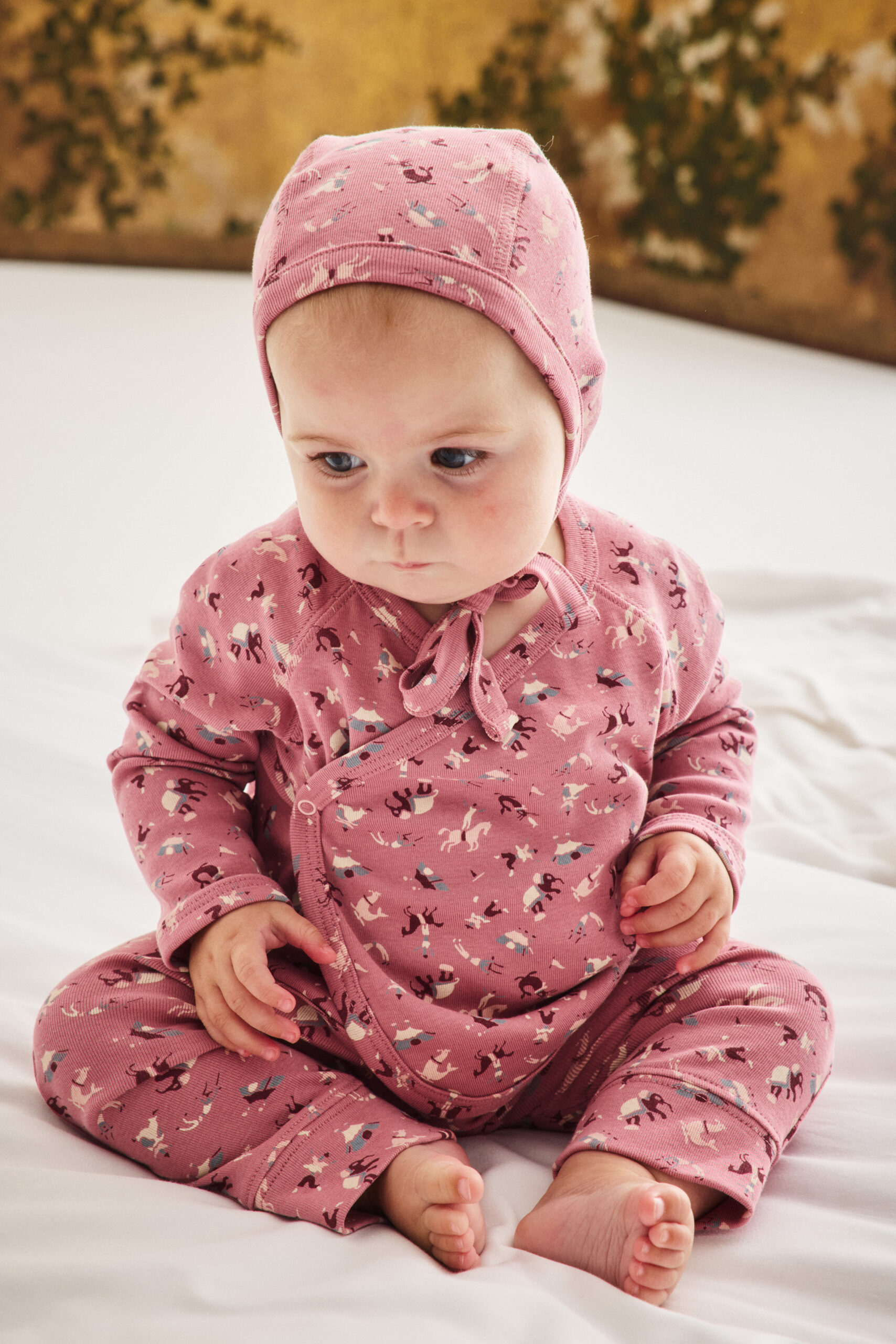 Misha & Puff baby wrap set - antique rose circus